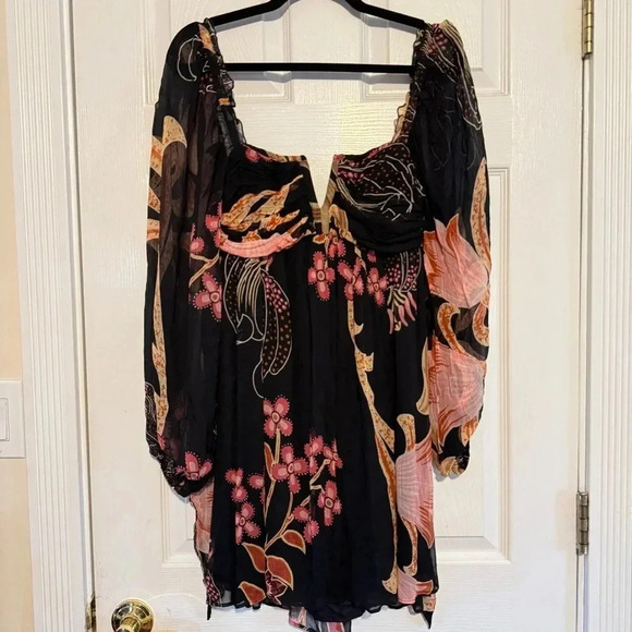 ✨NWT✨ Anthropologie Let Me Be Baby Doll Black Floral Mini Dress XS/P - Picture 3 of 6